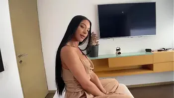 babe,big-butt,cumload,shaved-pussy-hair,sexy-clothes