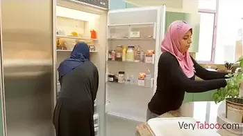 riding,homemade,big-tits,muslim,arab