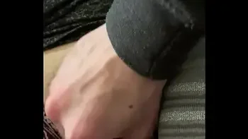 amateurs,couple,brunette,fingering,homemade