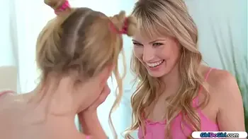 facesit,bff,masturbate,kiss,squirt