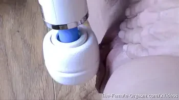 vibrator,femorg,orgasm,vulva,saggy-tits