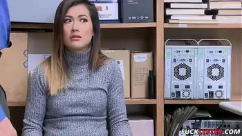 short,natural-tits,pornstar,jeans,missionary