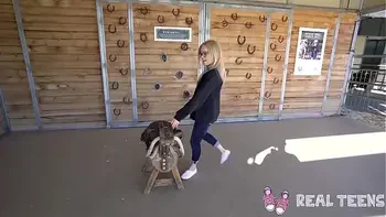 flashing,nerdy-girl,public,amateur,glasses