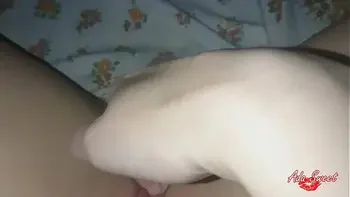 pussy,girl,amateur,quiet-masturbation,natural