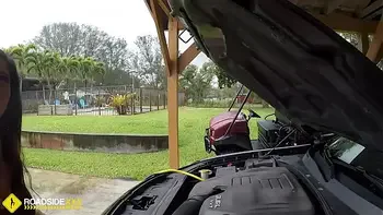 blowjob,big-ass,roadside,car,mechanic