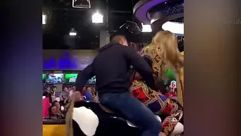 babes,mechanical-bull,tamara-fuentes,nalgona,toro-mecanico