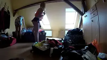 voyeur,room,hidden,changing-room,softcore