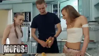 cum,don-t-break-me,small-tits,skinny,threesome