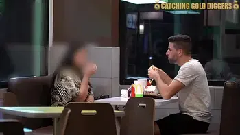 over-weight-woman,doggystyle,big-ass,catching-gold-diggers,reality