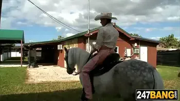 babes,big-asses,booty,pawg,lesbians