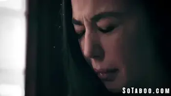 pussy-eating,mature,lesbian,taboo-plot,milf