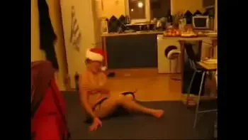 mature,realamateur,softcore,glases,teasing