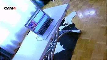 webcam,teens,tattoo,small-tits,cumshot