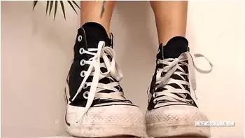 upskirt-compilation,solo-female,fetish,girls-peeing,wet-panties