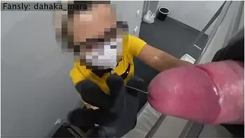 dick-flash,outside,butt,public,milf