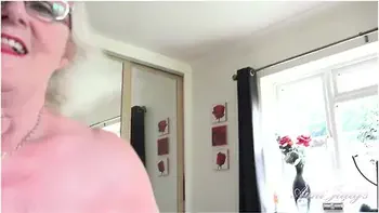 big-ass,60-plus,busty-mature,mature-hairy-pussy,hd