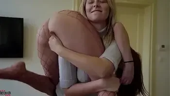 lesbian,lift-and-squirt,lift-and-carry,squirting,squirt