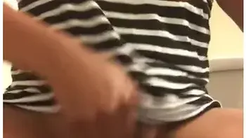 lick,come,nipple-squeeze,squirt,ebony