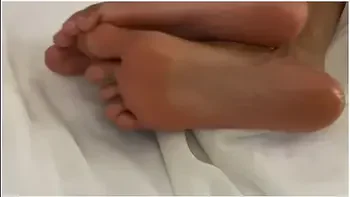 feet,feet-joi,black-girl,ebony,foot-fetish