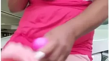 ebony,masturbate,dildo,dripping-wet-pussy,dripping-pussy