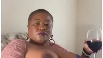 solo-female,masturbation,porn,ebony,music