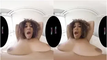 180,voyeur-pov,big-boobs,close-up,vr-porn