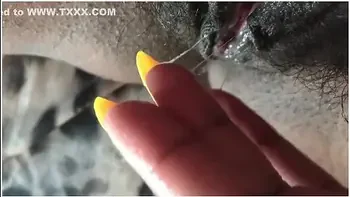 solo-female,fetish,ebony,hairy,pissing