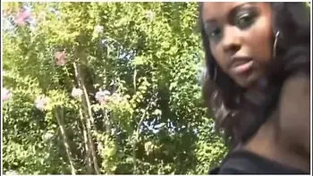 brunette,lingerie,deepthroat,hd,cumshot