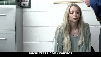 police,shoplyfter,security,reluctant,shoplifter