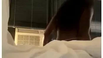 amateur,ebony,big-ass,big-tits,brunette