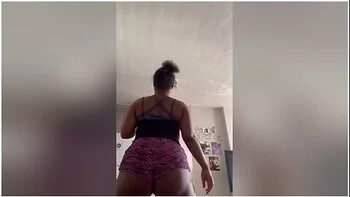 mature,milf,big-ass-black-girl,big-ass-twerk,ebony