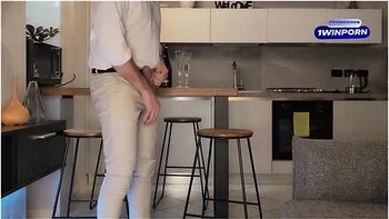 cumshot,squirt,amateur,hd,italian