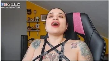 amateur,hd,big-tits,brunette,fetish