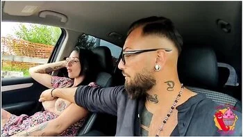 squirt,tattoo,amateur,pornstar,big-tits