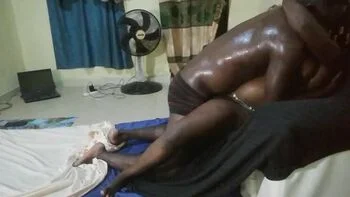 cheating-wife,desi-aunty,nude,japanese-mom,desi-girls