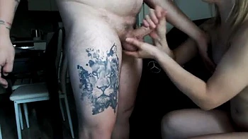 amateur-wife,sucking,handjob,amateur-homemade,girlfriend