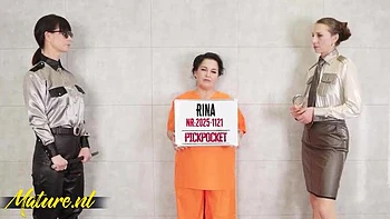 lesbian,young-old,group-sex,kissing,orgy