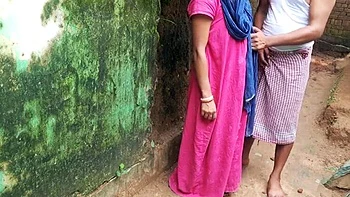 beautiful,funny,hard,pee,outdoor