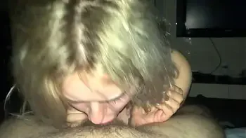 deepthroat,blonde