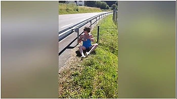 fesses,whore,foret,small-tits,boobs