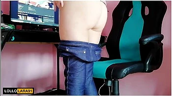 foot-fetish,amateur,brunette,milf,italian