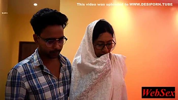 mom,milf,indian,brunette,indian-hd