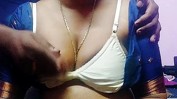 indian-boobs,hd,juggs,desi,busty-amateur