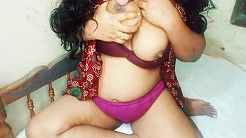 indian-big-tits,boobs,knockers,indian-boobs,busty