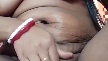 indian,hd,amateur,solo-female,hairy