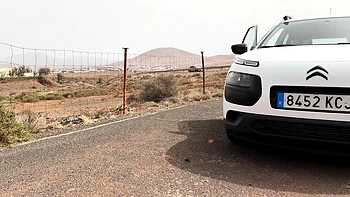 beach,public-outdoor,amateur,femdom-humiliation,hd-videos