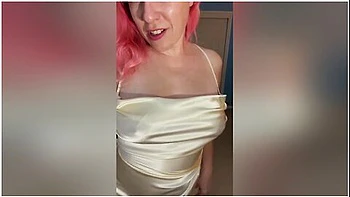 amateur,tits,behind-the-scenes,milf,dress-up