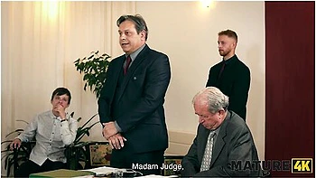 amateur,older-woman,mature-with-boy,cheating-wife,cumshot