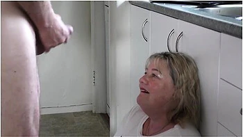 cum-slut,amateur-pissing,tattooed-milf,pissing,dirty-slut