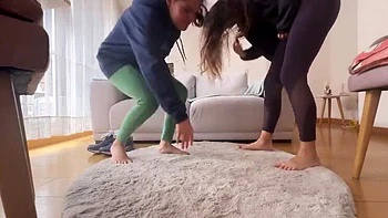 petite,wrestle,ladies,catfights,cunt-eating